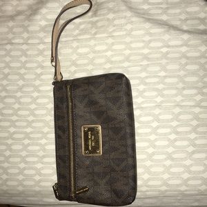 Michael Kors wristlet